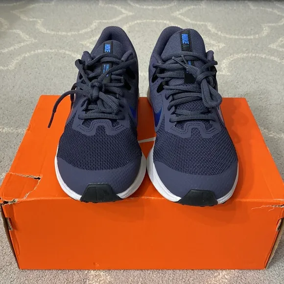 NIKE DOWNSHIFTER 9 (GS) NWT