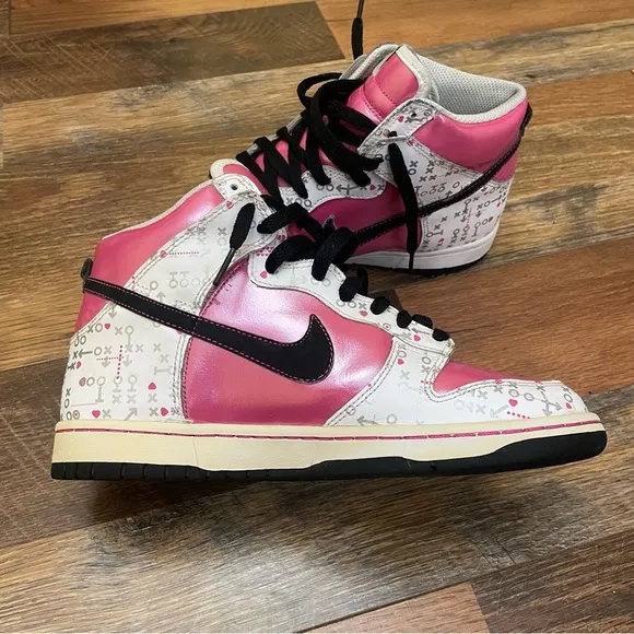 Nike Dunk High Valentine’s Day Pink And Black Sneakers