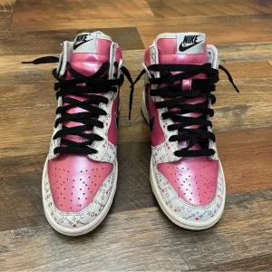 Nike Dunk High Valentine’s Day Pink And Black Sneakers