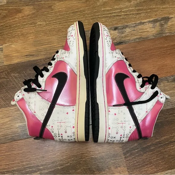 Nike Dunk High Valentine’s Day Pink And Black Sneakers