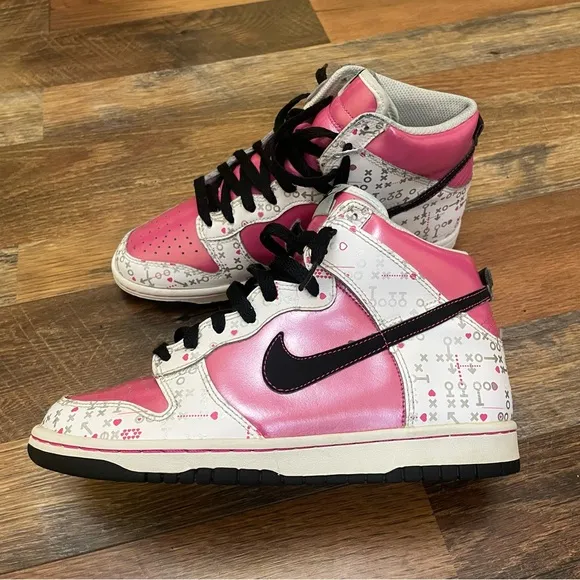Nike Dunk High Valentine’s Day Pink And Black Sneakers