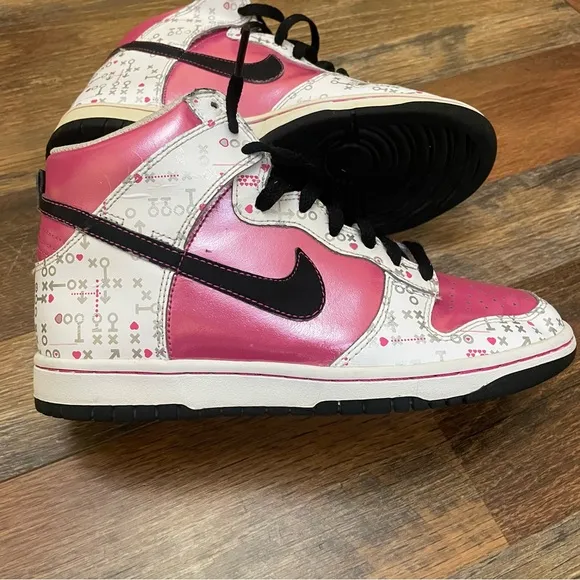 Nike Dunk High Valentine’s Day Pink And Black Sneakers