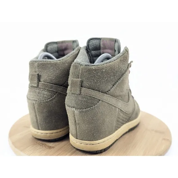 Nike Dunk Sky‎ Hi Wedge Shoes Size 9.5 Womans Olive Green Sneakers