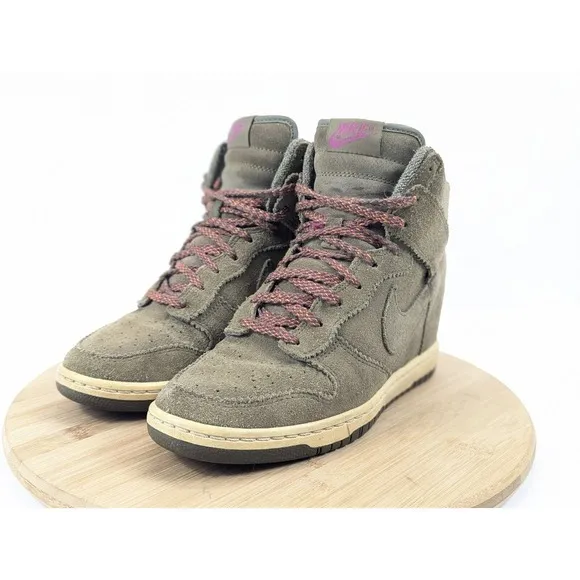Nike Dunk Sky‎ Hi Wedge Shoes Size 9.5 Womans Olive Green Sneakers