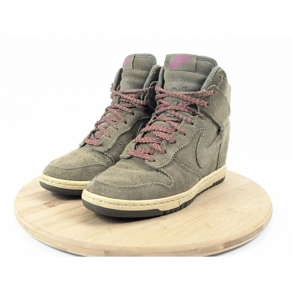 Nike Dunk Sky‎ Hi Wedge Shoes Size 9.5 Womans Olive Green Sneakers