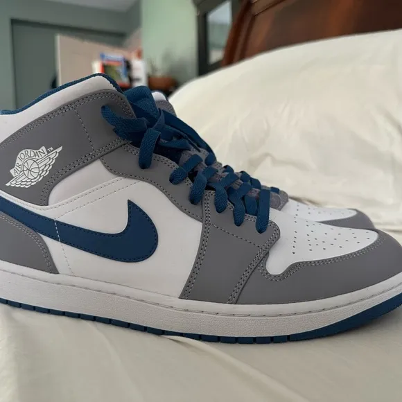 Nike Gray and Blue Sneakers with Classic Design