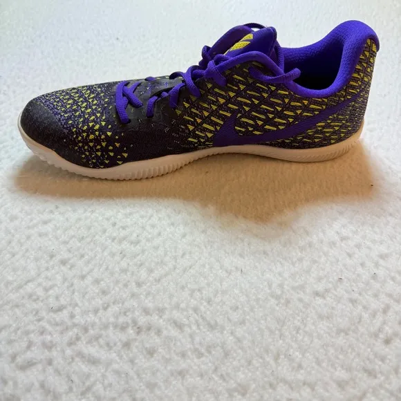 Nike‎ Kobe mens 10.5 shoes Mamba Instinct Purple Yellow Athletic Shoes