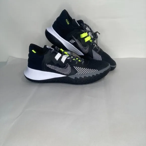 Nike Kyrie Irving Flytrap V Black and Gold Basketball Shoe NWT