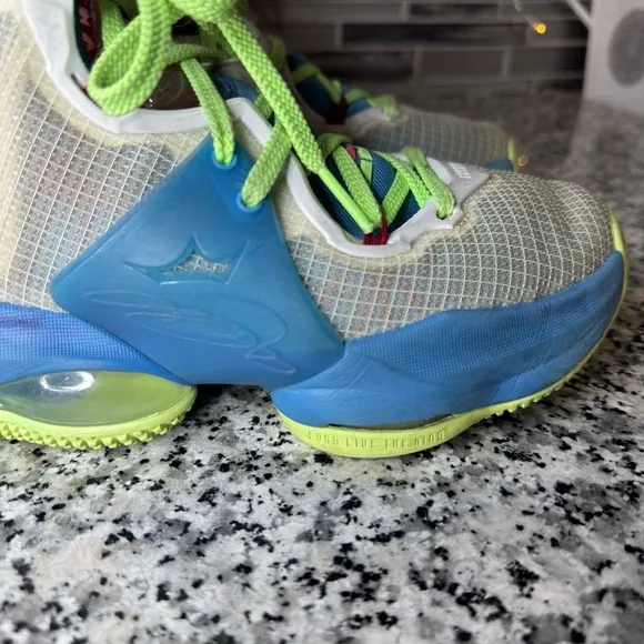 Nike Lebron 19 GS ‘Tropical’ Boys Shoes Size 4.5Y