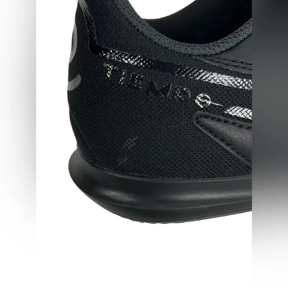 Nike Legend 9 Club IC Mens Size US 7 Indoor Soccer Black Futbol DA1189 001