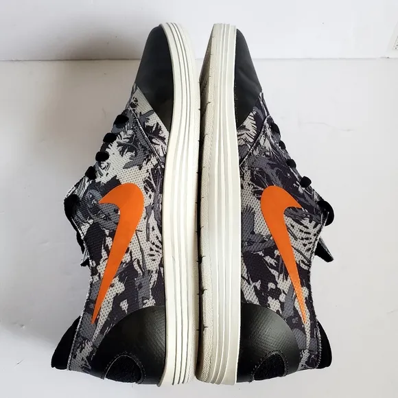 Nike Men's SB Lunar Black/Orange Size 13