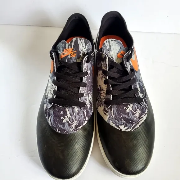 Nike Men's SB Lunar Black/Orange Size 13