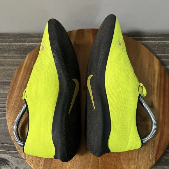 Nike Phantom Venom Club IC Indoor Soccer Shoes Men's Size 7 AO0578-717 Neon