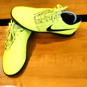 Nike Phantom Venom Club Indoor Soccer/Football Shoes A00578-717 Size 9