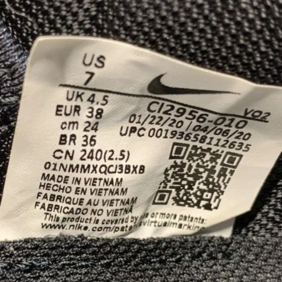 Nike React HyperSet Volleyball Sneakers Size 7 NWOT MSRP $135