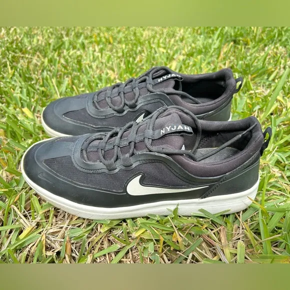 Nike SB Nyjah Free 2 Black White BV2078-001 Men's Panda Oreo SIZE 10