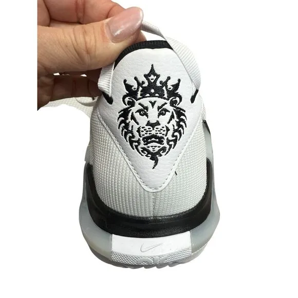 Nike Shoes Men 11.5 White Black Lebron Witness VII Basketball Sneakers Athletic