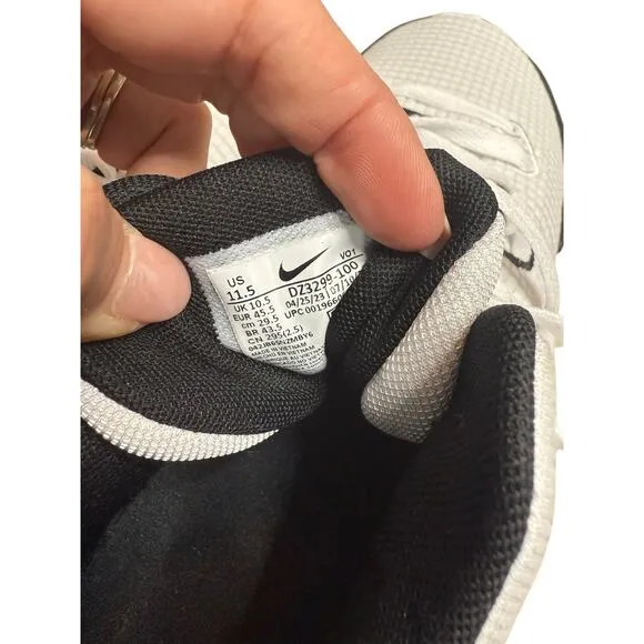 Nike Shoes Men 11.5 White Black Lebron Witness VII Basketball Sneakers Athletic