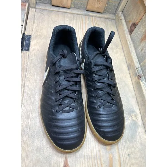 NIKE Tiempo X Rio IV Mens US7 BLACK Gum Indoor Soccer Shoes 897769-002