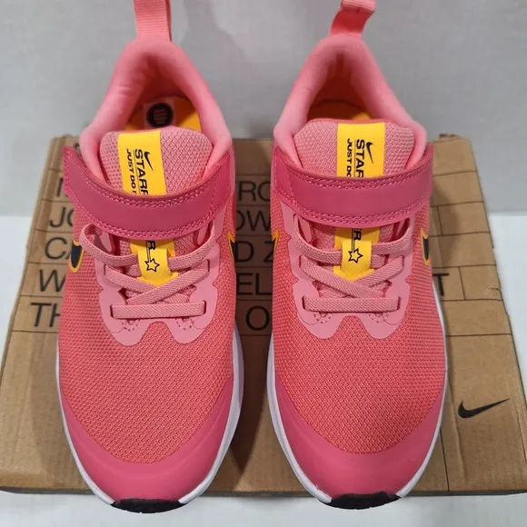 Nike Unisex Child Star Runner Running Shoes Coral Pink Size 13.5 Big Kid New