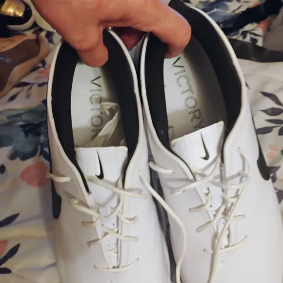 Nike White and Black Athletic Shoes with Sleek Design