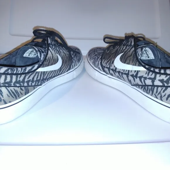 Nike Zoom Stefan Janoski Skateboard Shoes