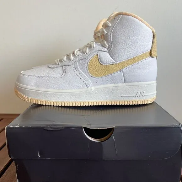 Nike Air Force 1 High Sculpt White Team Gold Women Size 8(DV7454-001)box crushed