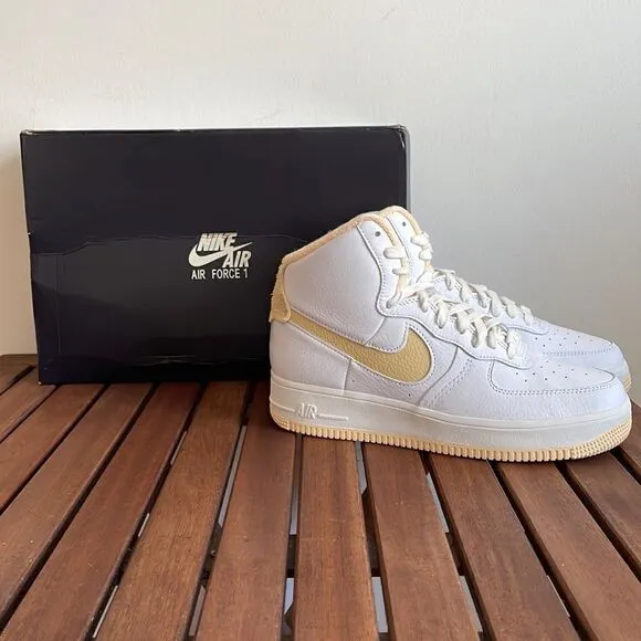 Nike Air Force 1 High Sculpt White Team Gold Women Size 8(DV7454-001)box crushed