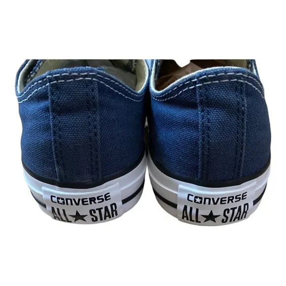 NWOT Converse CLASSIC blue size 8 women 6 Men LIKE NEW!