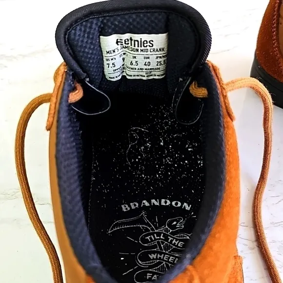 NWOT Etnies Brandon Semenuk Skateboard Shoes.