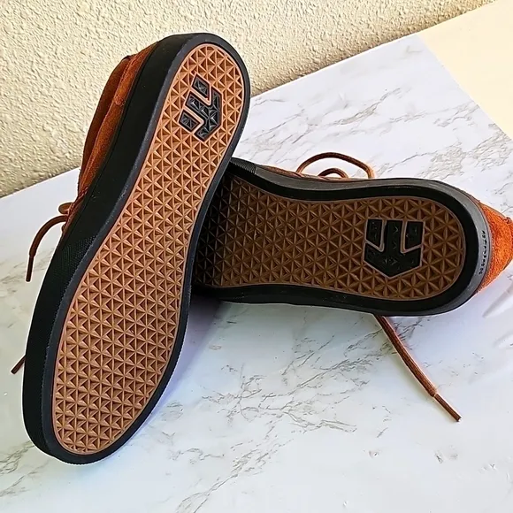 NWOT Etnies Brandon Semenuk Skateboard Shoes.