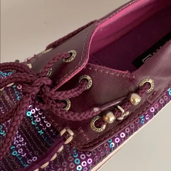 NWOT Never Been Worn Girls Size 4 Sperry Shoe