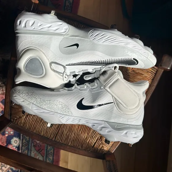 NWOT Nike Men’s Alpha Huarache Elite 4 Baseball Shoes Size 16