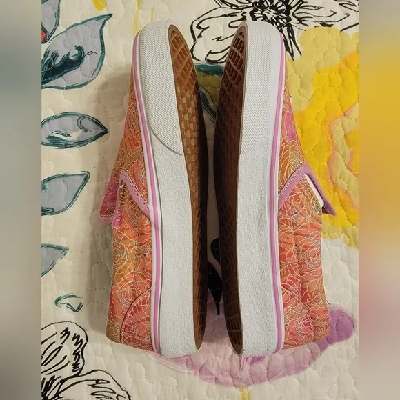 NWOT Vans Girl's Classic Slip Ons