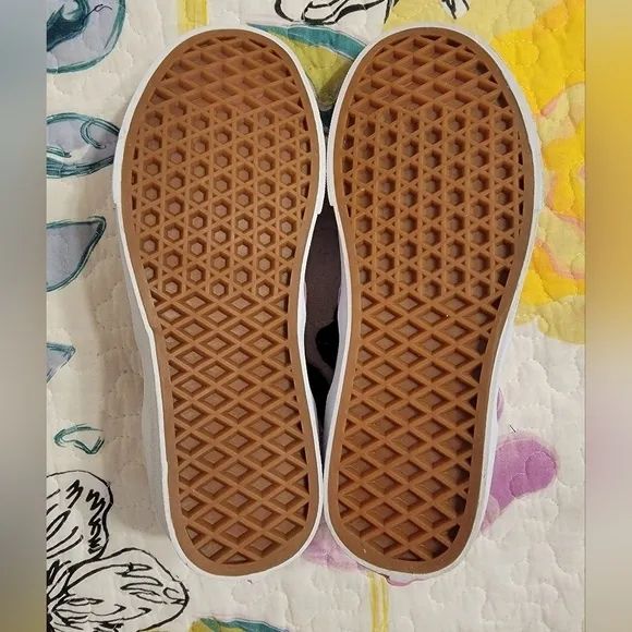 NWOT Vans Girl's Classic Slip Ons