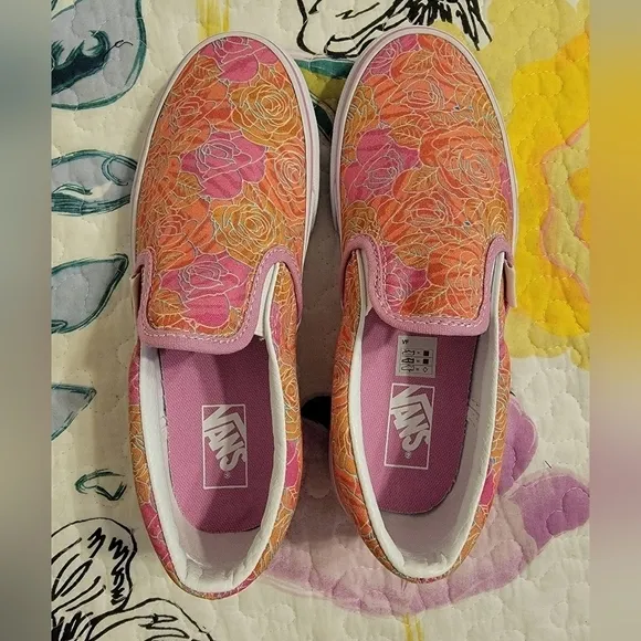 NWOT Vans Girl's Classic Slip Ons