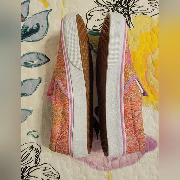 NWOT Vans Girls Floral Slip On Shoes