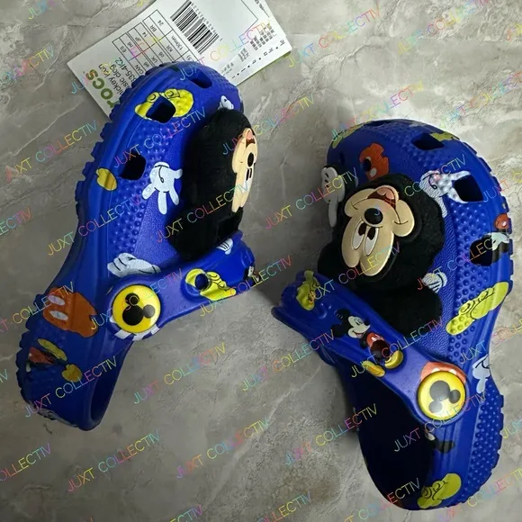 NWT Crocs Disney Park Mickey Mouse Classic Kids Clogs