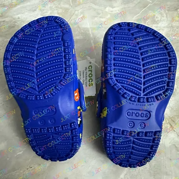 NWT Crocs Disney Park Mickey Mouse Classic Kids Clogs