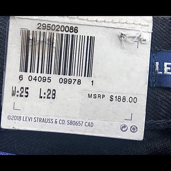 NWT Embroidery Levi’s Jeans