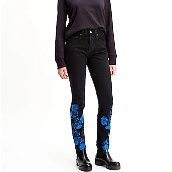 NWT Embroidery Levi’s Jeans