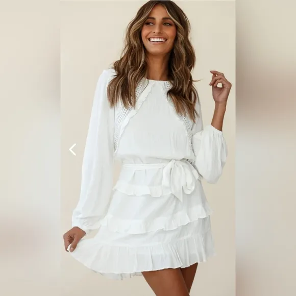 NWT Hello Molly White Scoop Neck Long Sleeve Dress
