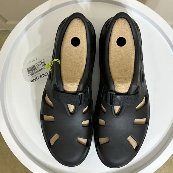 NWT Oofos 1300 Men's OOCANDOO Black Sandals Size 13
