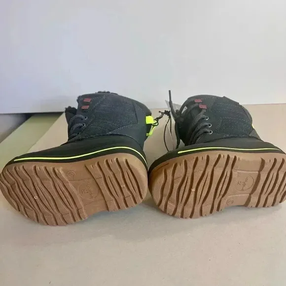NWT Swiss Tech Toddler Black Waterproof 3M Thinsulate Snow Winter Boots Size 6