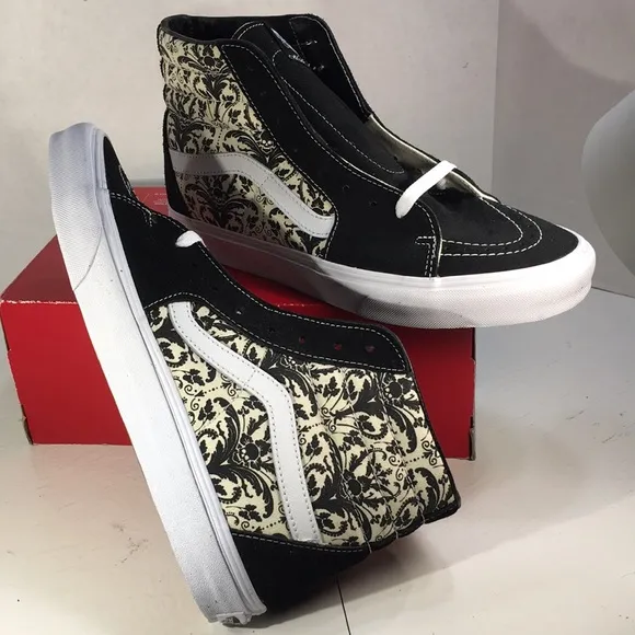 NWT Vans SK8 Hi Top Skateboard Shoes with Skull Tapestry Pattern Men’s 10