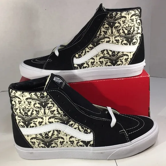 NWT Vans SK8 Hi Top Skateboard Shoes with Skull Tapestry Pattern Men’s 10