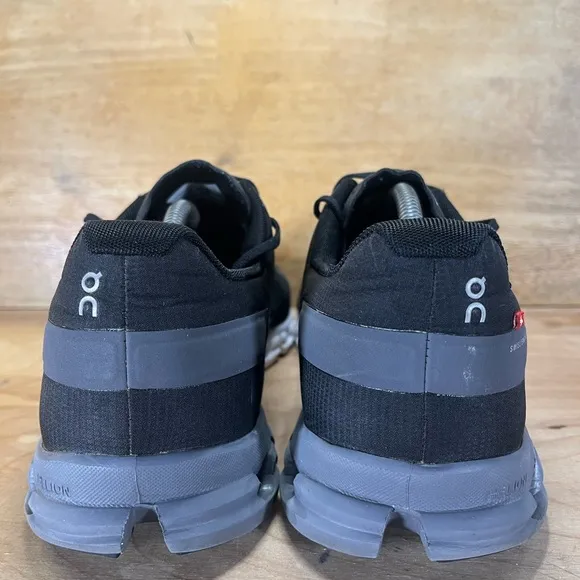 On CloudFlow REFLECTIVE Mens Size 12 Running Shoes Sneakers Black Gray