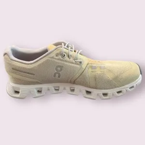 On Women’s Cloud 5 Running Shoes - Lightweight Athletic Sneakers, Size 7.5