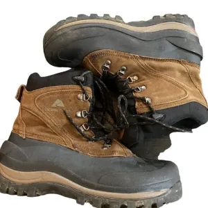 Ozark Trails hiking boots high top size 9 leather style MNOT 4390502 insulated