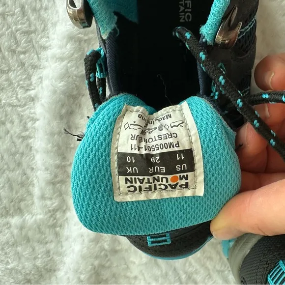 Pacific Mountain Crestone Jr size 11 youth